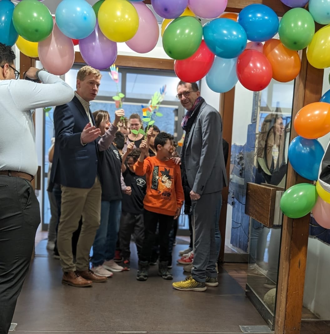 Minister%20Jost%20wird%20herzlich%20empfangen Minister%20Jost%20wird%20herzlich%20empfangen